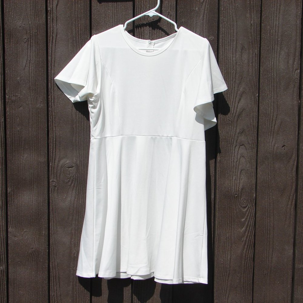 White Summer Very Light Weight Dress Fits Size 2x White Wedding